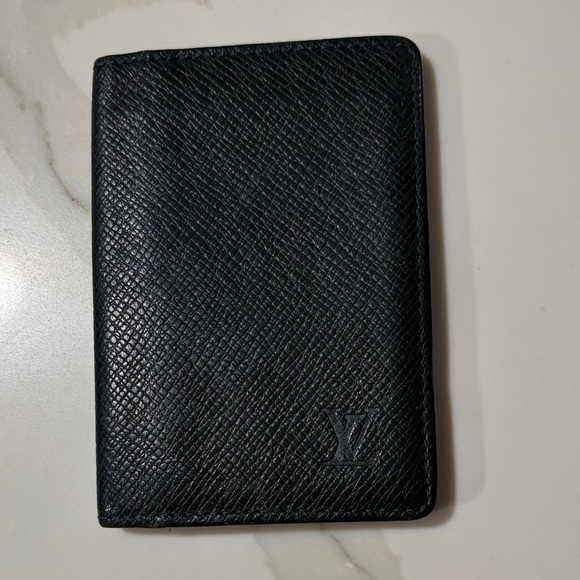 Louis Vuitton Taiga Dark Green Card Holder - Picture 1 of 13